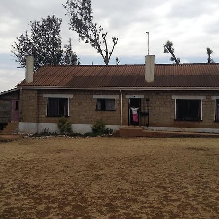 Teule Guest House Oloitokitok Luaran gambar